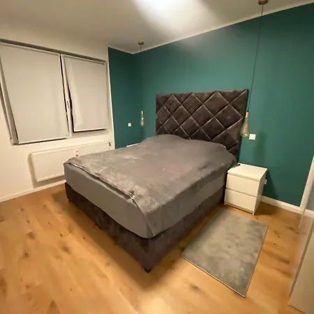 2 Zimmer Wohnung In Krefeld City/Apartment + Netflix+Prime Exterior photo
