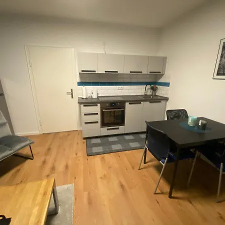 2 Zimmer Wohnung In Krefeld City/Apartment + Netflix+Prime Exterior photo