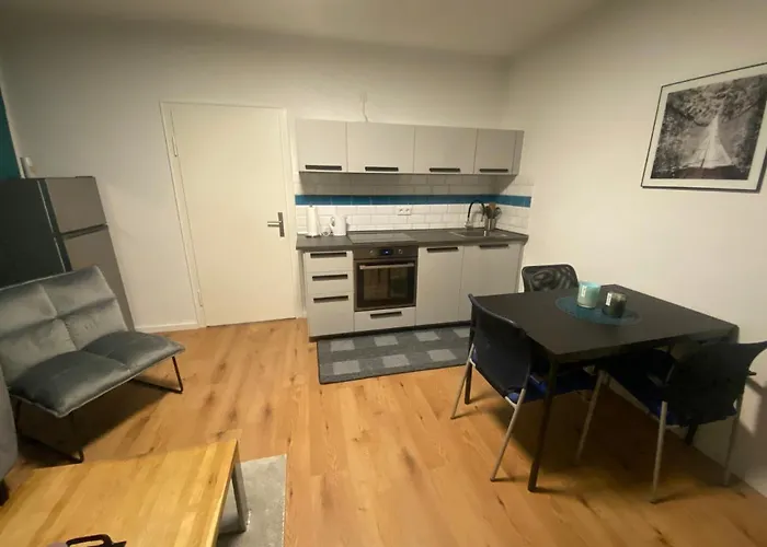 2 Zimmer Wohnung In Krefeld City/Apartment + Netflix+Prime