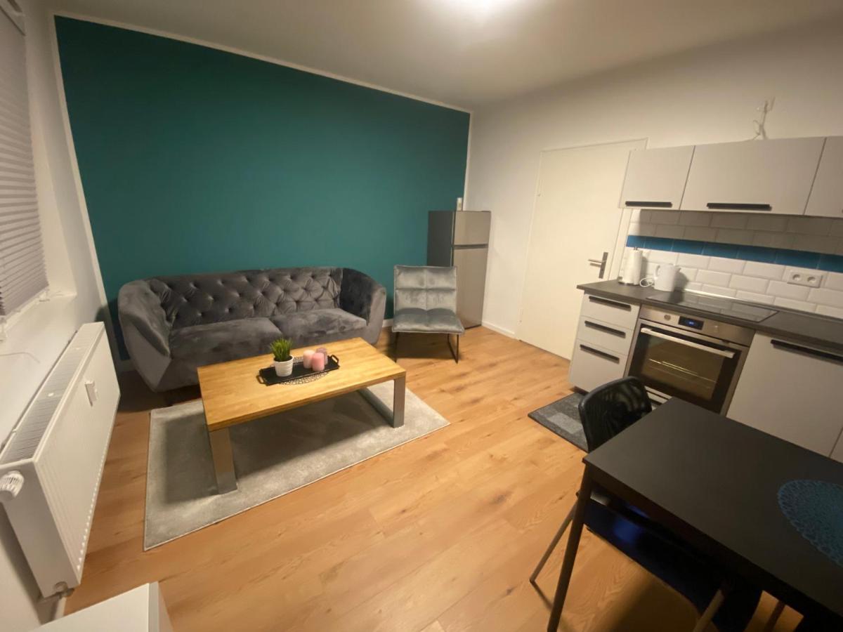 2 In City/apartment + Netflix+prime